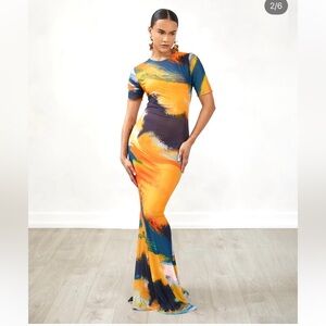 NWT Rendoll

LAVA PRINT DRESS ORANGE PRINT

Size 2/4